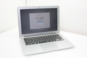アップル MacBook Air 13インチ 2012
