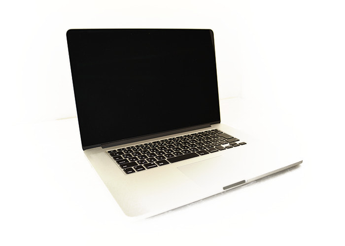  Apple MacBooK Pro Retina