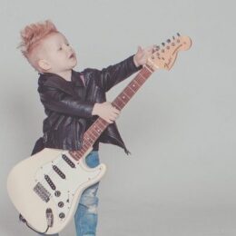 【初心者でもOK】ギターソロ・速弾きのおすすめ練習アイテムを紹介